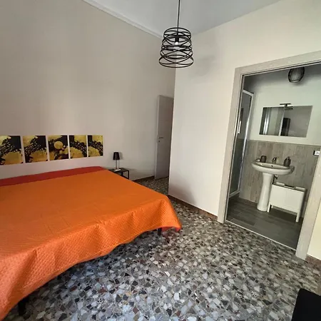 Carmen House Konukevi *